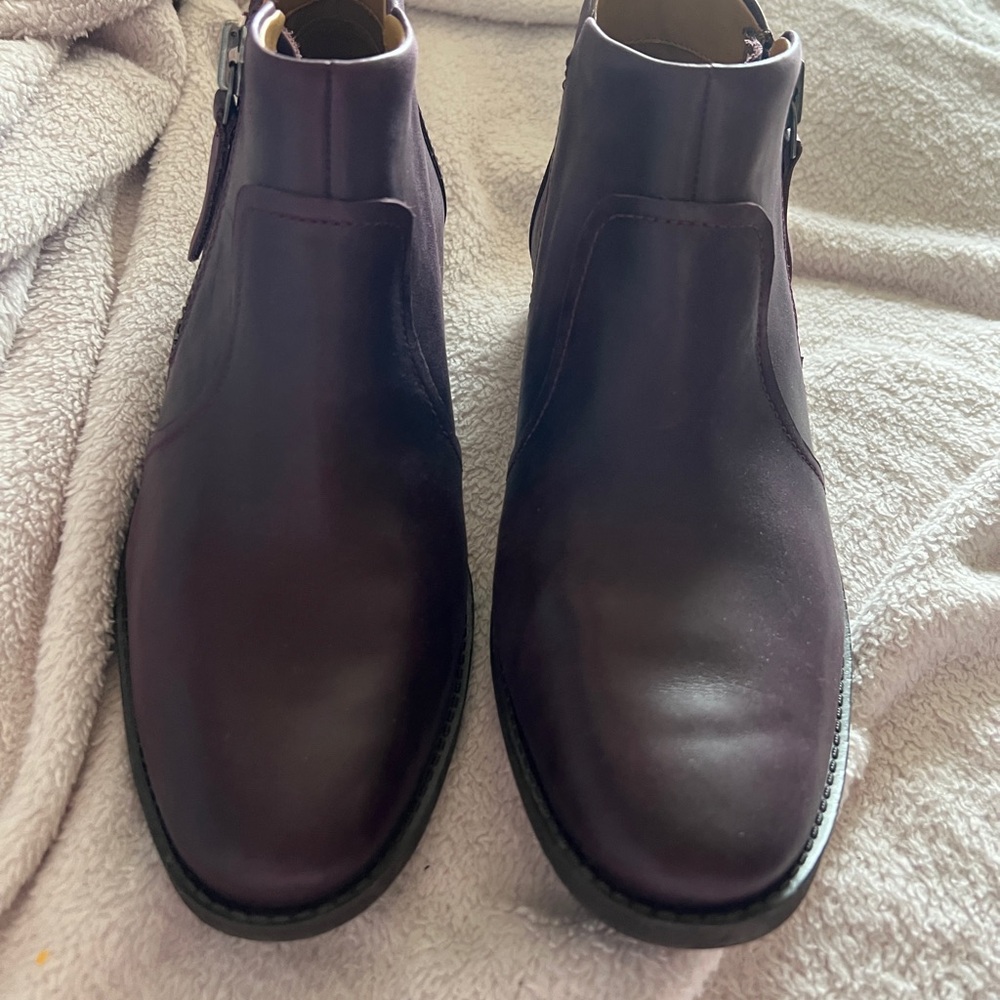 Women’s UGG Leather Boots